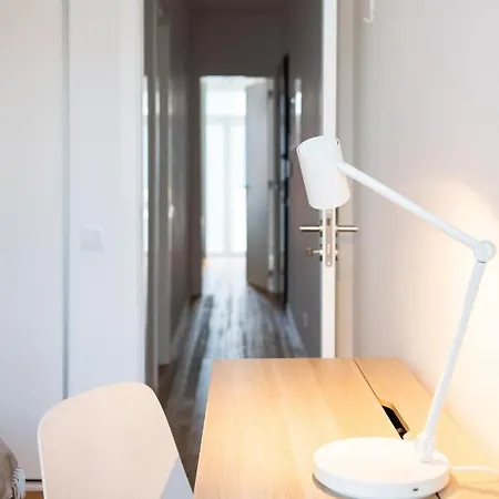 Amaro Ii - Sleek 2 Bedroom In Alcantara Апартаменты Лиссабон