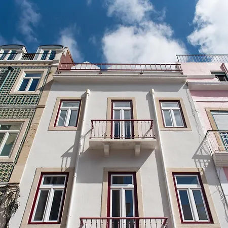 Amaro Ii - Sleek 2 Bedroom In Alcantara Apartamento *